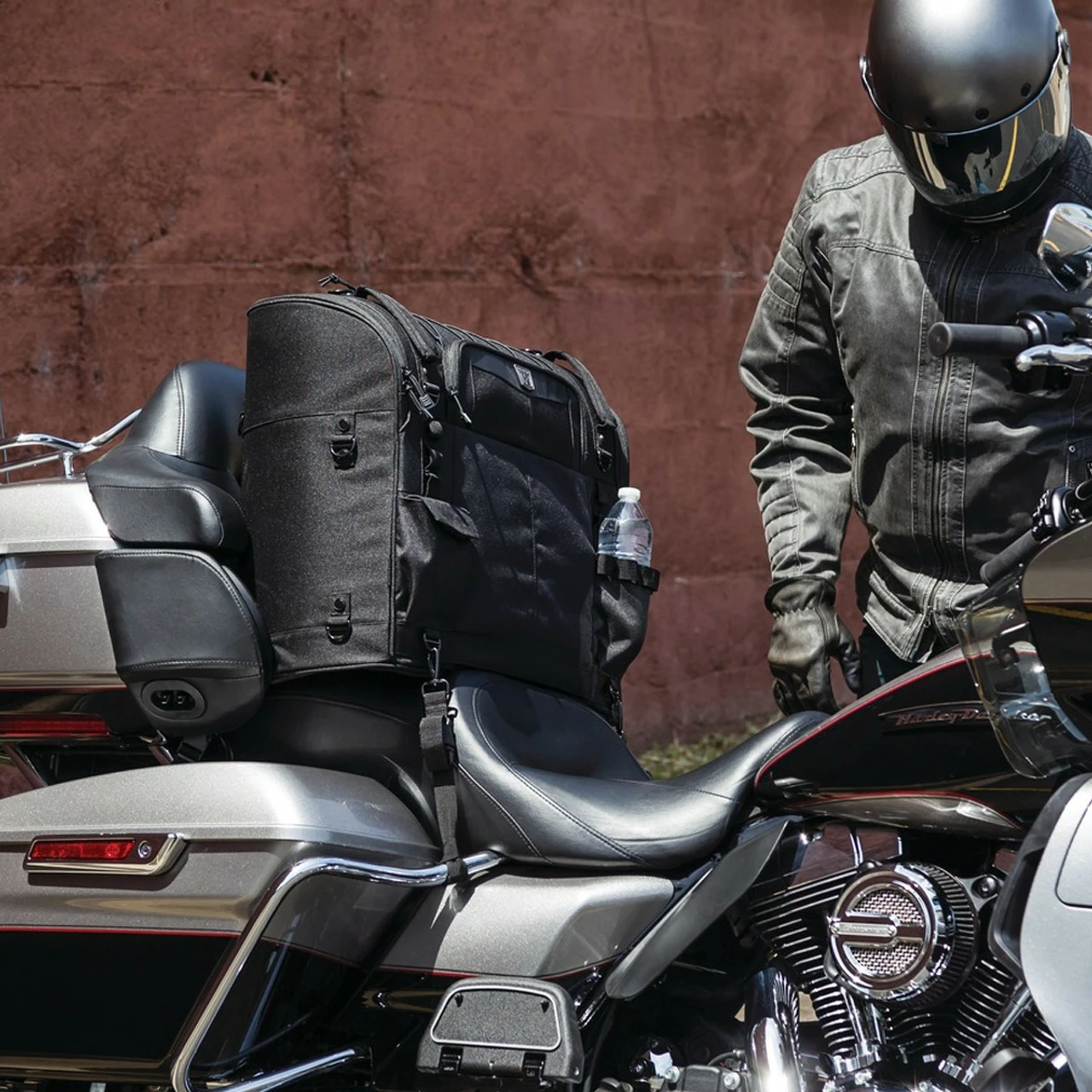 Kuryakyn Momentum Wanderer Touring Seat Bag 8 Kuryakyn Momentum Wanderer Touring Seat Bag - Image 6