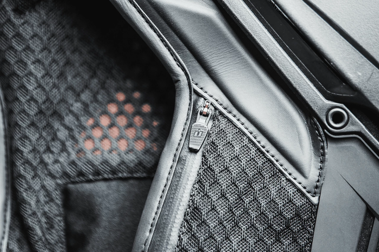 Icon Field Armor 3 Vest - Image 11