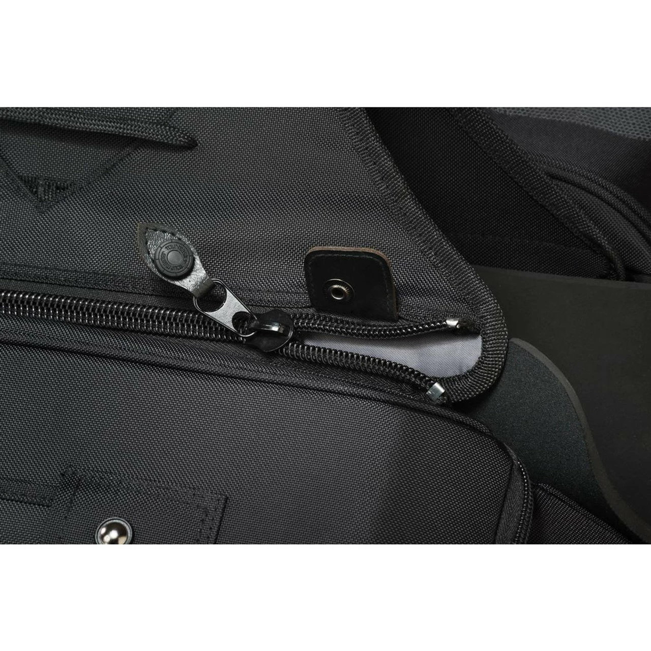 Tour Master Nylon Cruiser 4.0 Slant Saddlebags 6 Tour Master Nylon Cruiser 4.0 Slant Saddlebags - Image 4