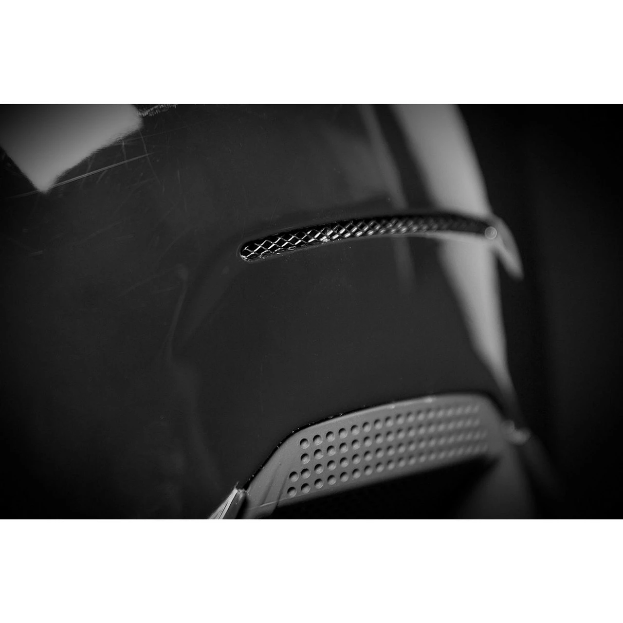 Icon Airframe Pro Gloss Helmet 8 Icon Airframe Pro Gloss Helmet - Image 6