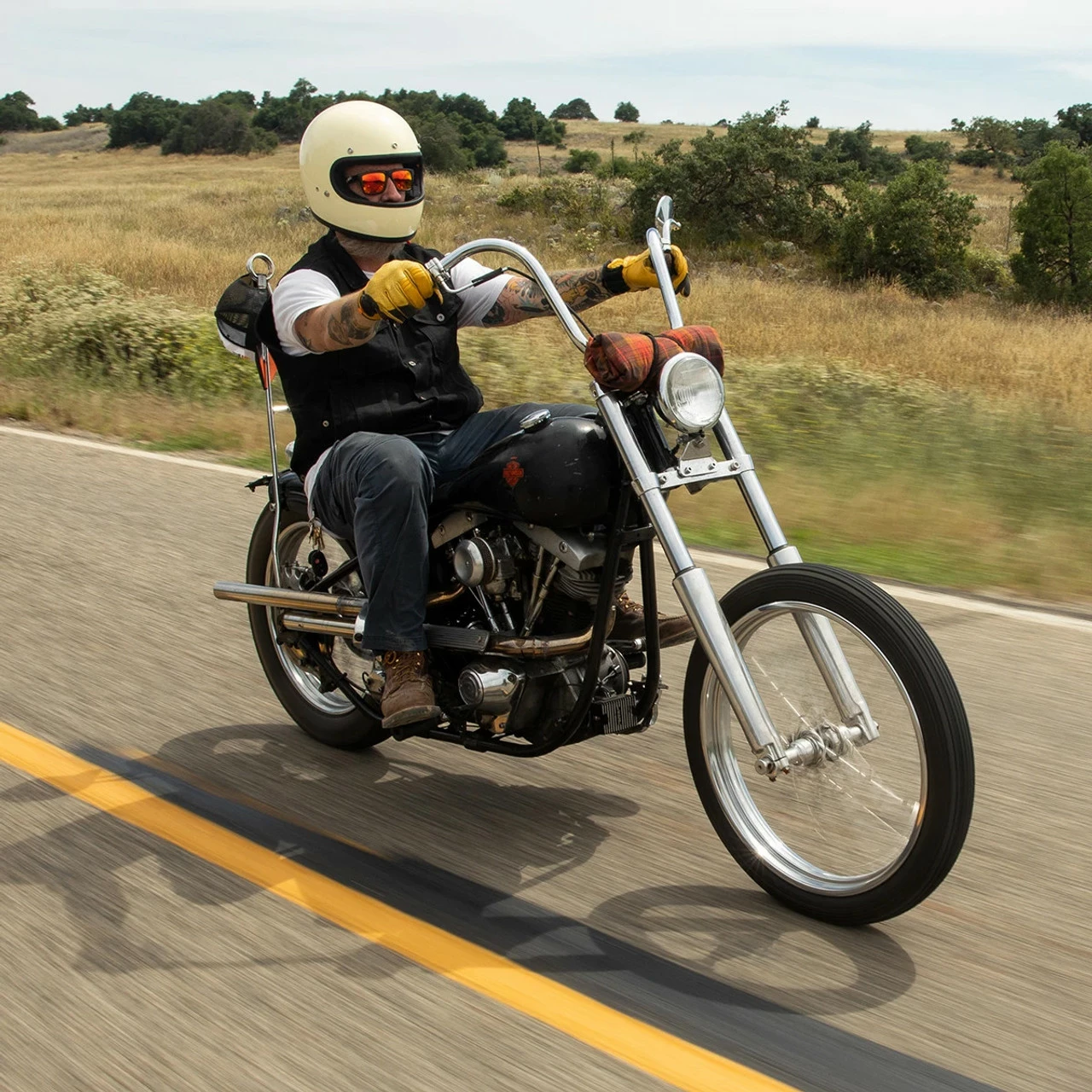 Biltwell Gringo ECE Gloss Vintage White Helmet 9 Biltwell Gringo ECE Gloss Vintage White Helmet - Image 7