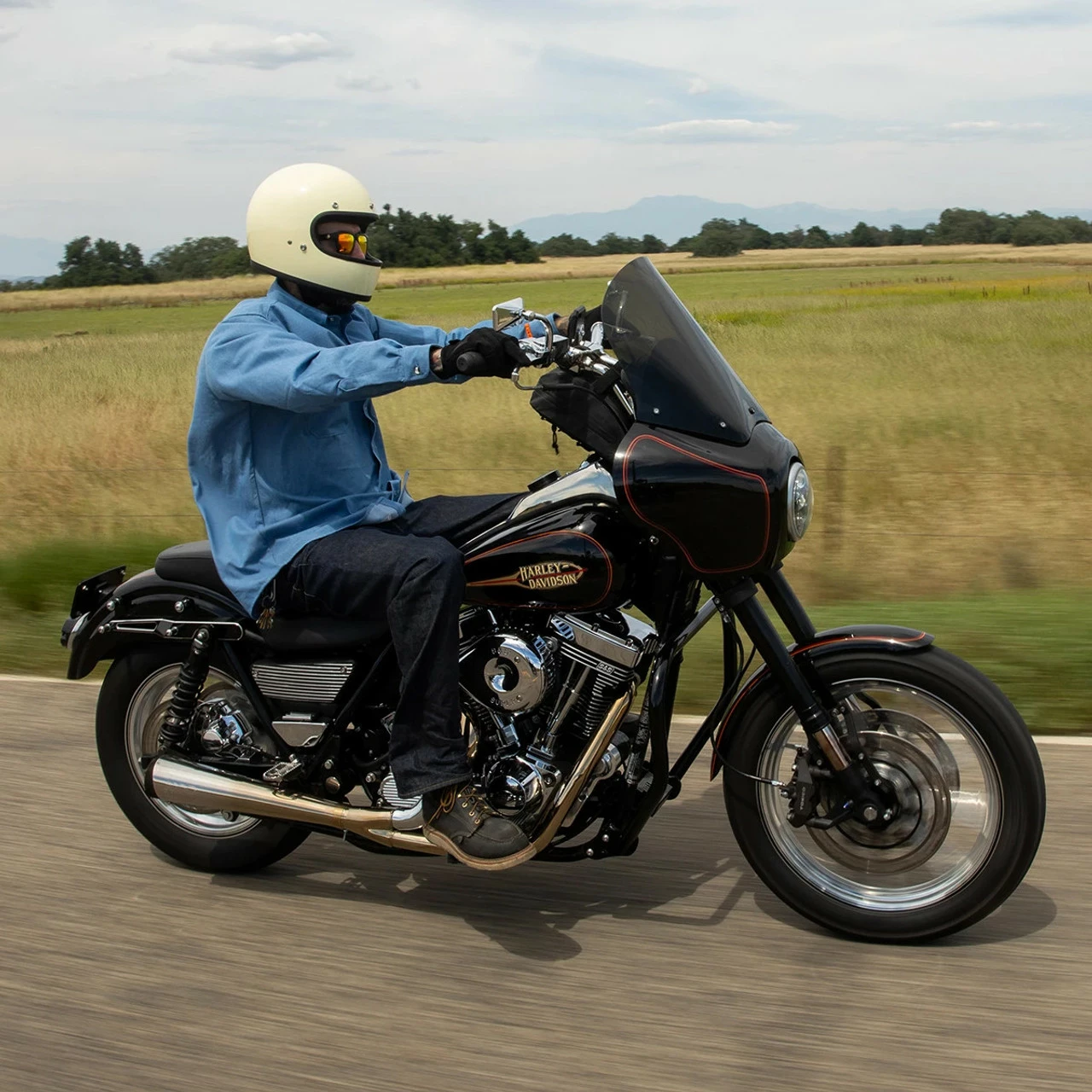 Biltwell Gringo ECE Gloss Vintage White Helmet 12 Biltwell Gringo ECE Gloss Vintage White Helmet - Image 10